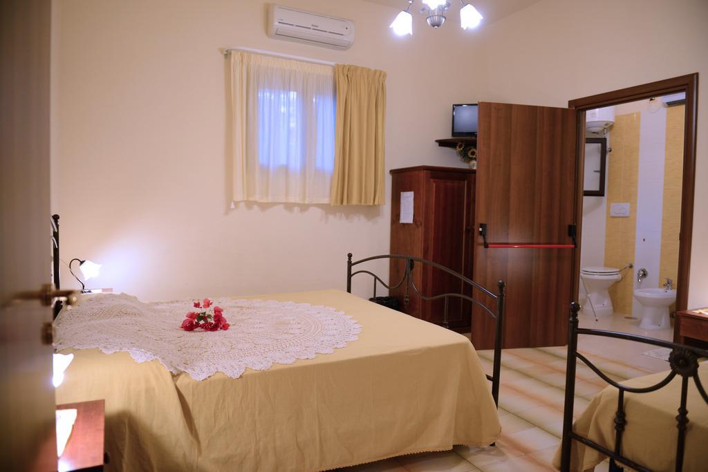 B&B Villa Lucia Mesagne Szoba fotó